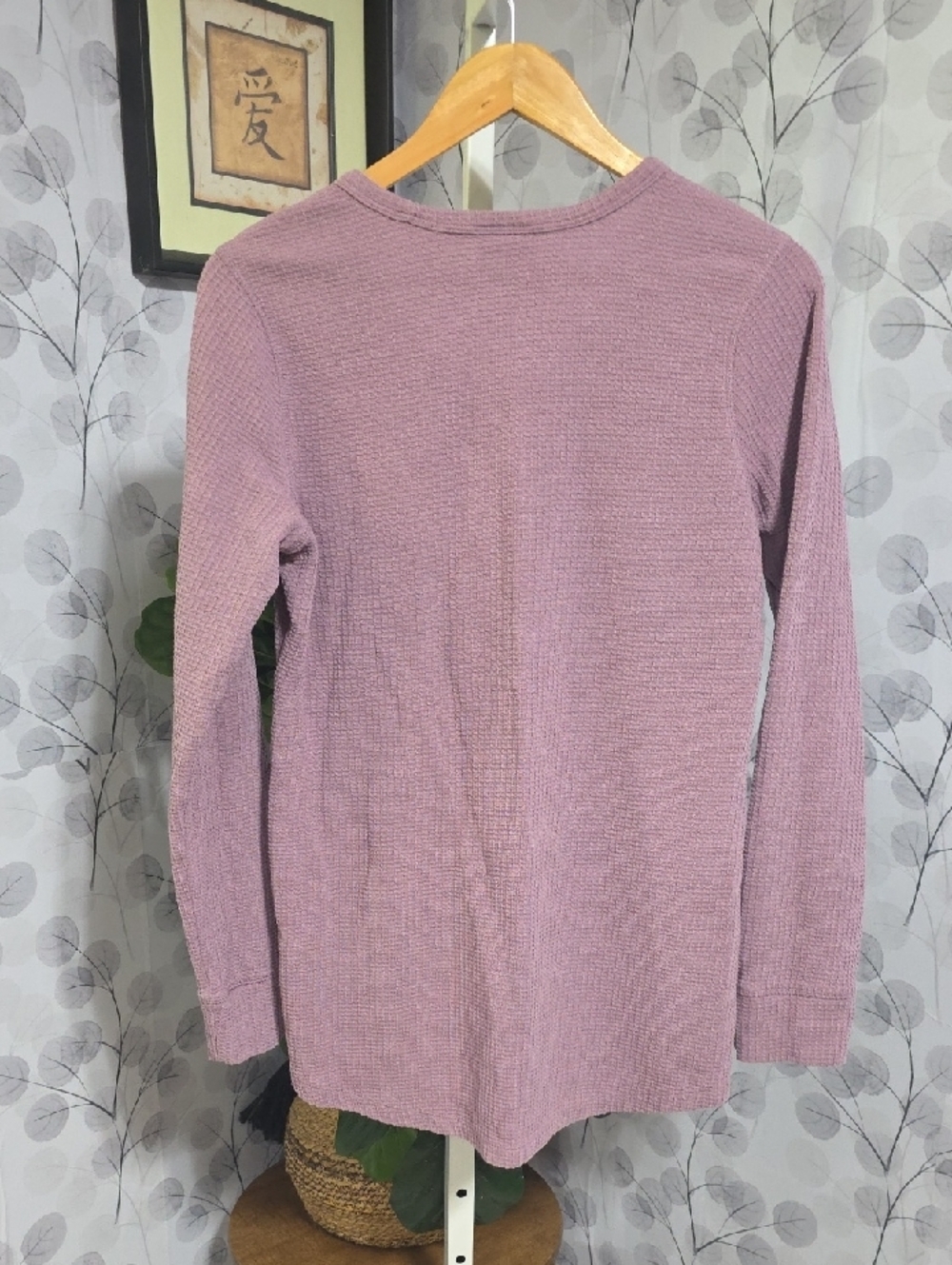 Columbia Waffle-Knit Long Sleeve V-Neck – Size Medium - Picture 6 of 7